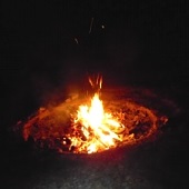 Oheň na konci tábora